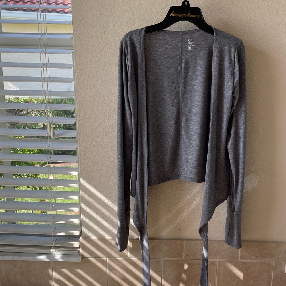 GAP Gray GapFit Breathe Top